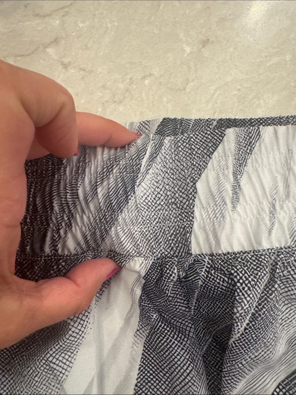 DSG Women's (Sz XL) Black & White Wave-Print Athletic Shorts - Picture 5 of 5